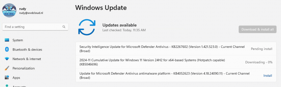 Checking for updates with the hotpatching feature enabled shows us the 2024-11 update which is hotpatch-capable
